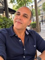 Une photo d’un participant qui veut faire connaissance et se marier