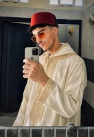 Une photo d’un participant qui veut faire connaissance et se marier